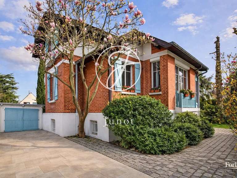 Maison Vaucresson - 5 chambres - 230m²