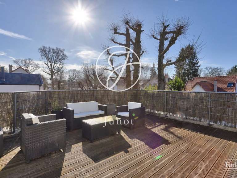 Maison Vaucresson - 5 chambres - 230m²