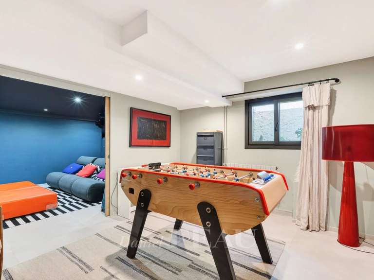 Maison Vaucresson - 6 chambres - 301m²