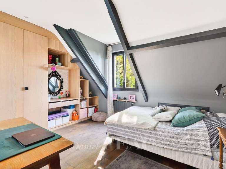 Maison Vaucresson - 6 chambres - 301m²