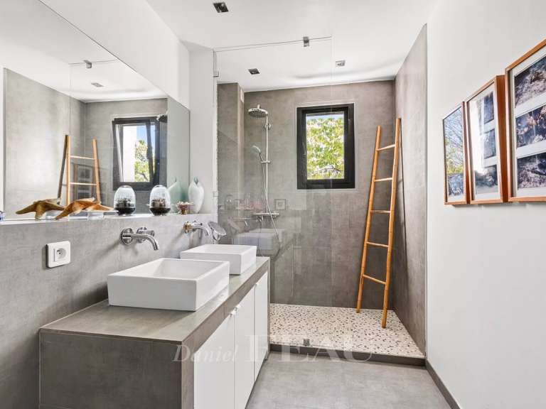 Maison Vaucresson - 6 chambres - 301m²