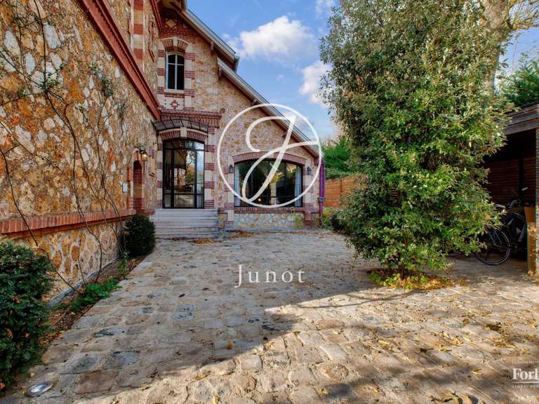 Maison Vaucresson - 4 chambres - 292m²