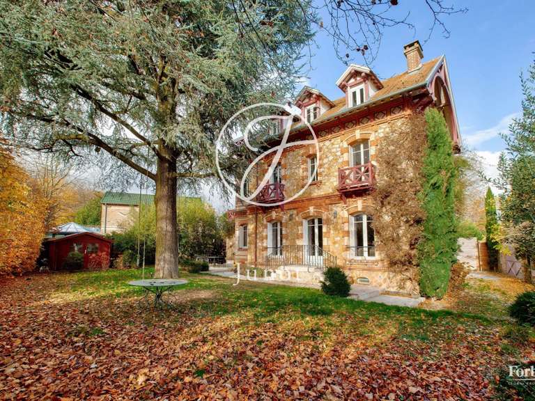 Maison Vaucresson - 4 chambres - 292m²