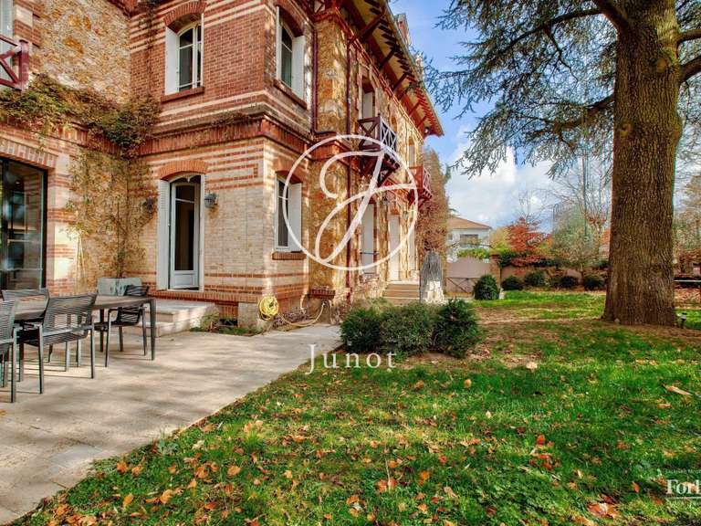 Maison Vaucresson - 4 chambres - 292m²