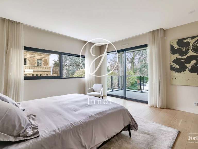 Maison Vaucresson - 4 chambres - 459m²