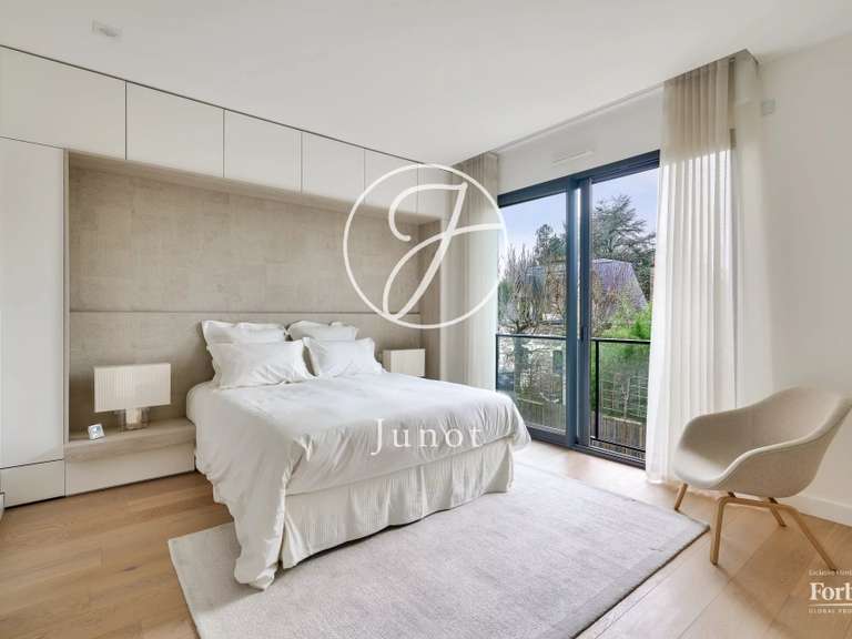 Maison Vaucresson - 4 chambres - 459m²