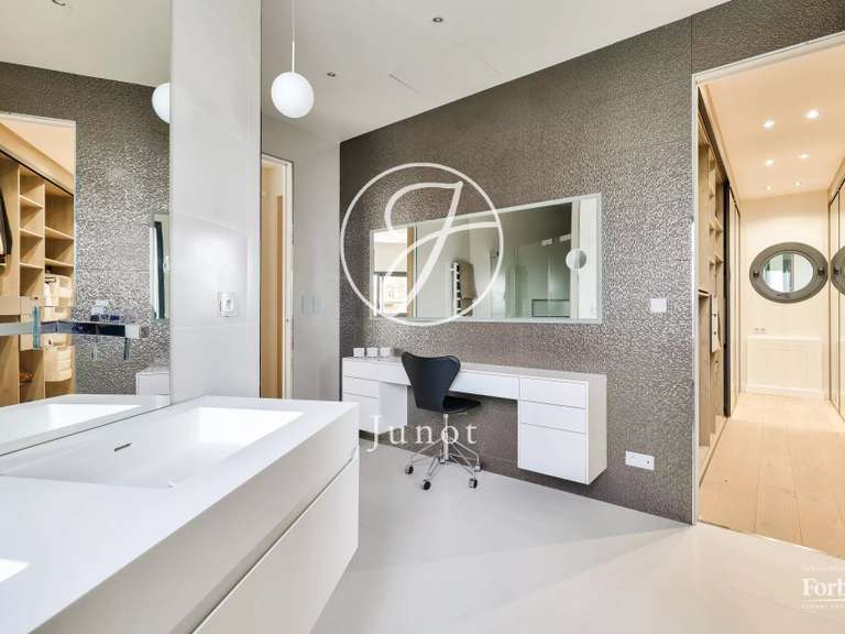 Maison Vaucresson - 4 chambres - 459m²