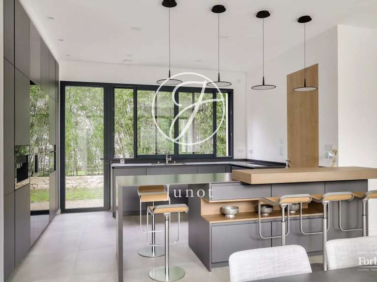 Maison Vaucresson - 4 chambres - 459m²