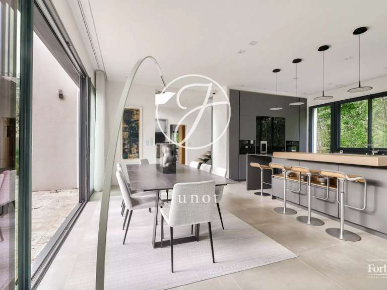 Maison Vaucresson - 4 chambres - 459m²