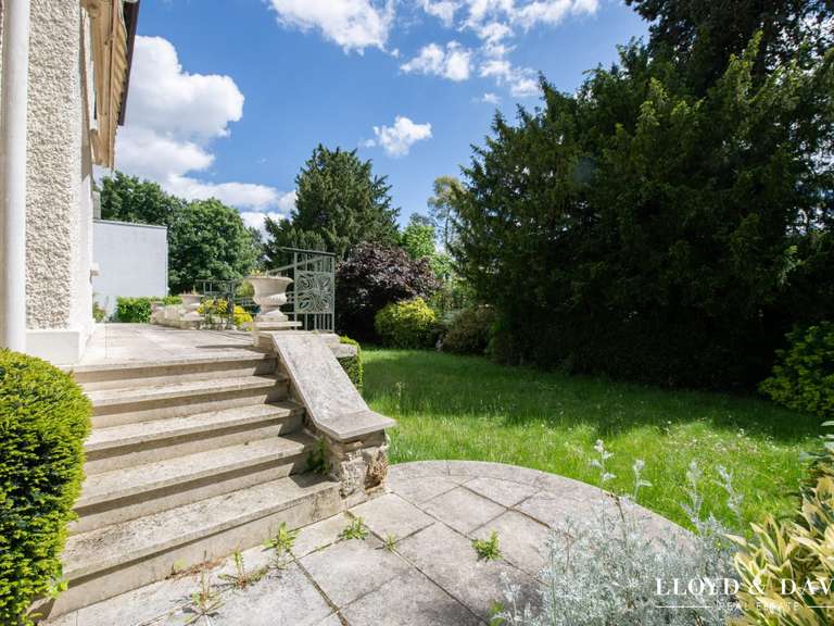Maison Vaucresson - 5 chambres - 230m²