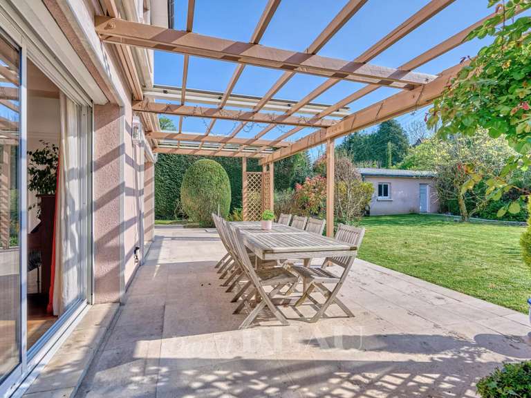 Maison Vaucresson - 5 chambres - 360m²