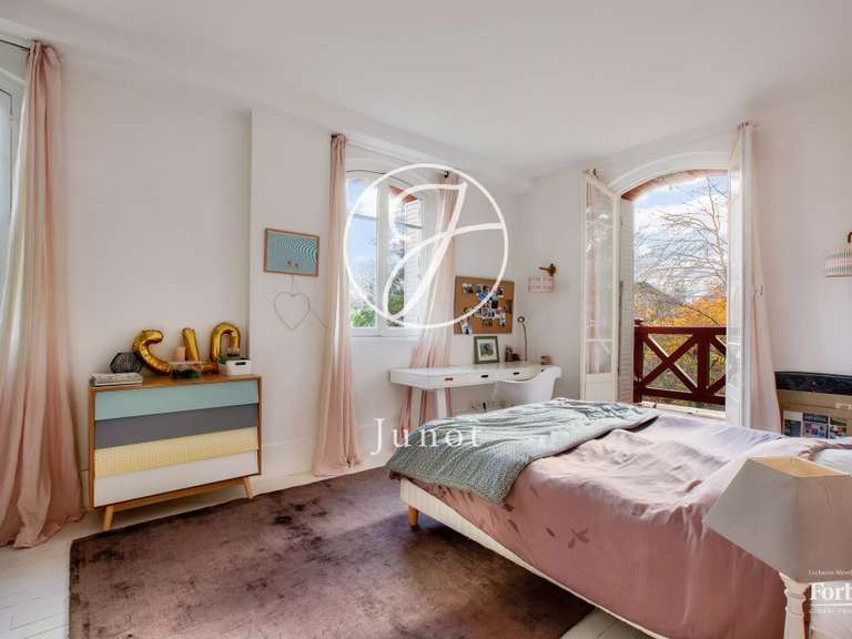 Maison Vaucresson - 4 chambres - 292m²