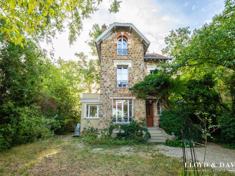 Maison Vaucresson - 5 chambres - 129m²