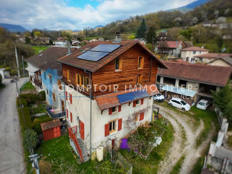 Maison Vaulnaveys-le-Haut - 4 chambres - 207m²