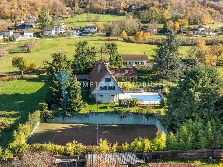 Maison Vaulnaveys-le-Haut - 7 chambres - 510m²