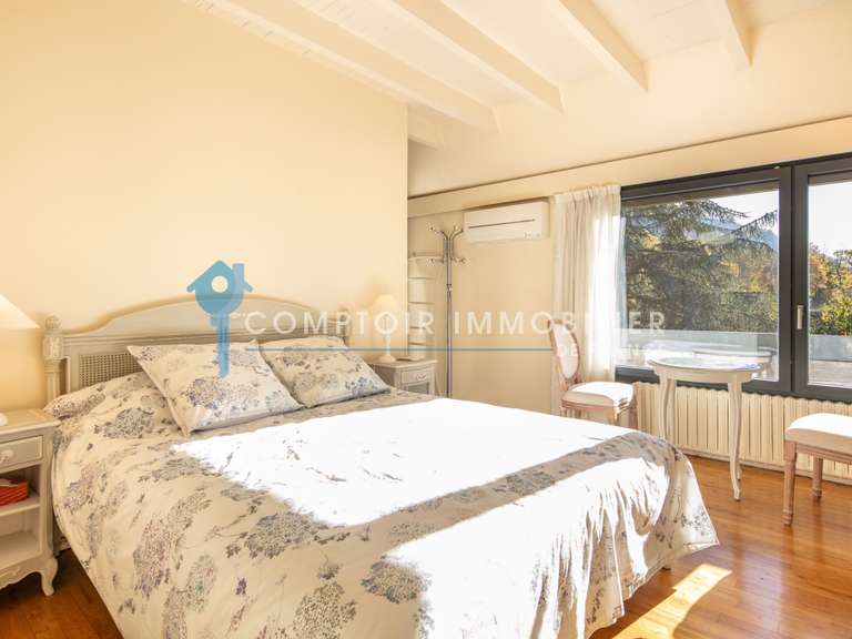 Maison Vaulnaveys-le-Haut - 7 chambres - 510m²