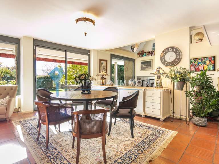 Maison Vaulnaveys-le-Haut - 7 chambres - 510m²