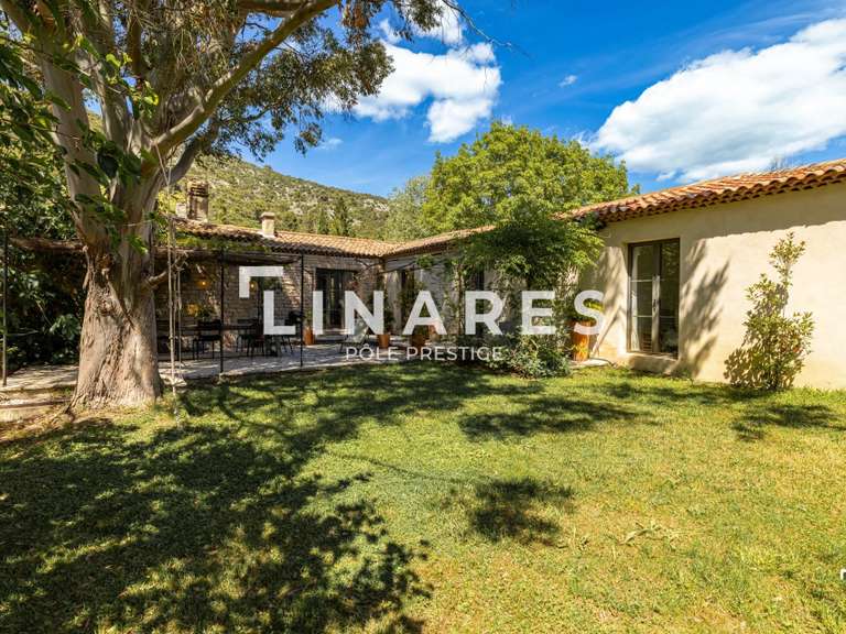 Maison Vauvenargues - 4 chambres - 137m²