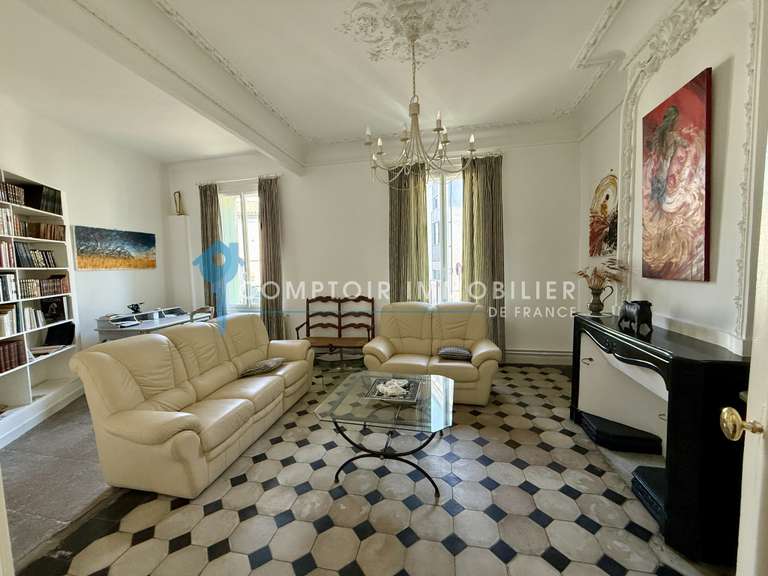 Maison Vauvert - 4 chambres - 264m²