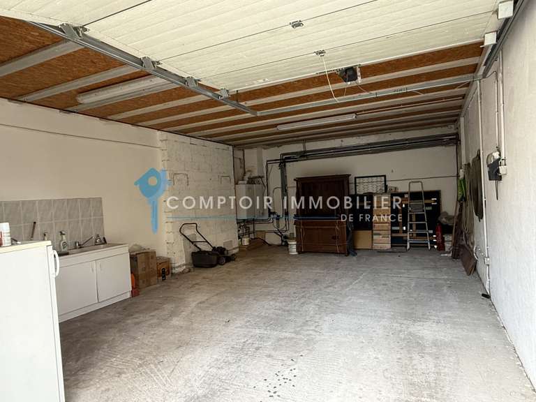 Maison Vauvert - 4 chambres - 264m²