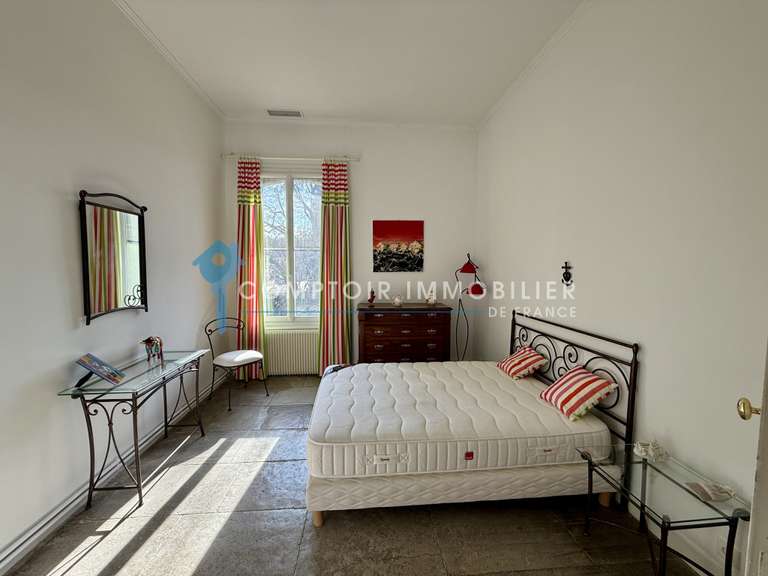 Maison Vauvert - 4 chambres - 264m²