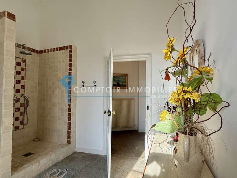 Maison Vauvert - 4 chambres - 264m²