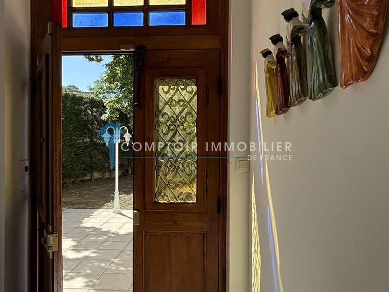 Maison Vauvert - 4 chambres - 264m²