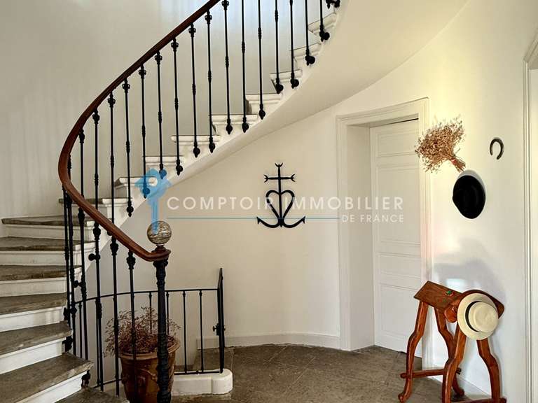 Maison Vauvert - 4 chambres - 264m²