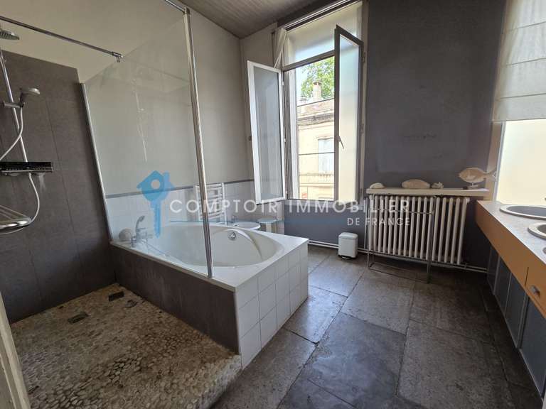Maison Vauvert - 5 chambres - 390m²