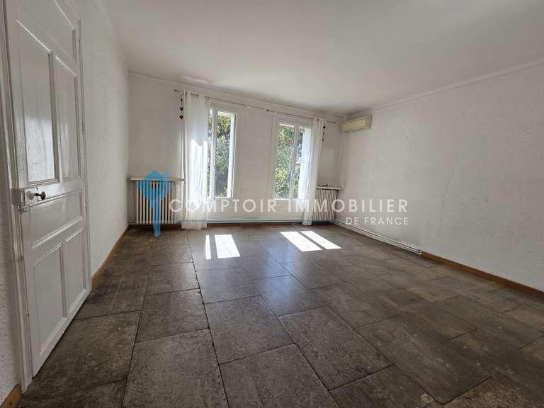 Maison Vauvert - 5 chambres - 390m²