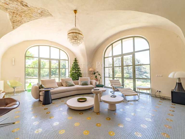 Propriété Vauvert - 7 chambres - 420m²