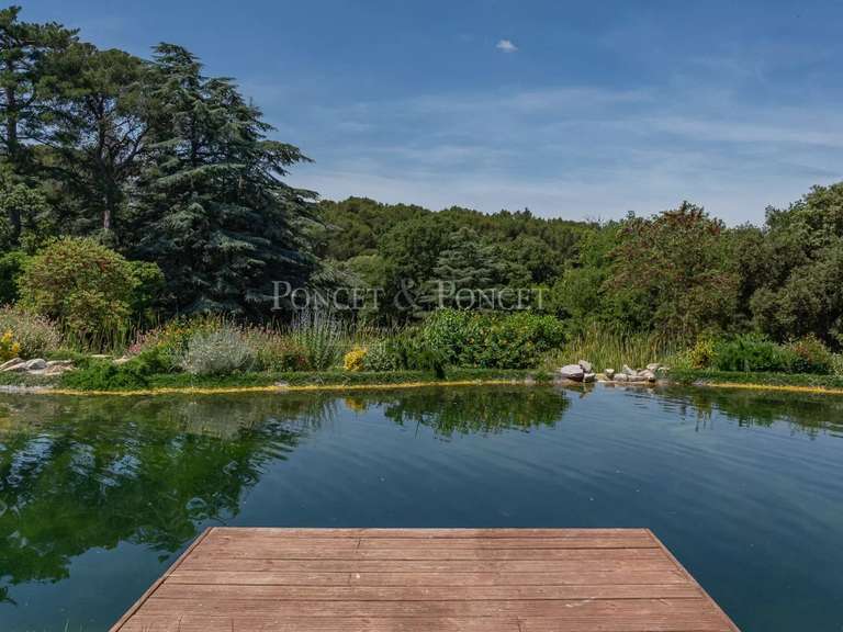 Propriété Vauvert - 7 chambres - 420m²