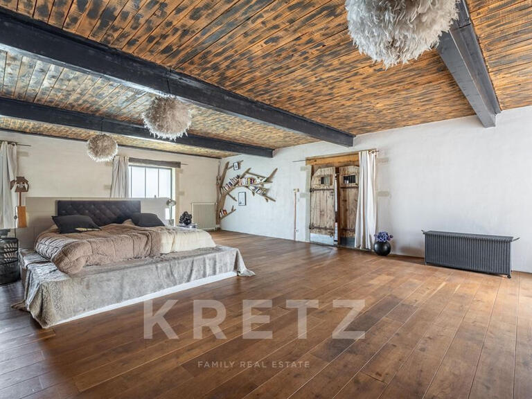 Maison Vaux-en-Beaujolais - 9 chambres - 522m²