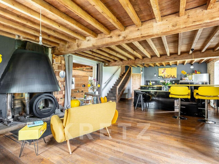 Maison Vaux-en-Beaujolais - 9 chambres - 522m²