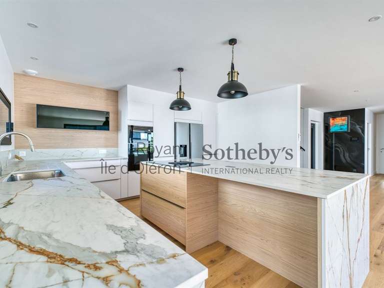 Maison Vaux-sur-Mer - 4 chambres - 216m²