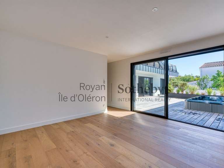 Maison Vaux-sur-Mer - 4 chambres - 216m²