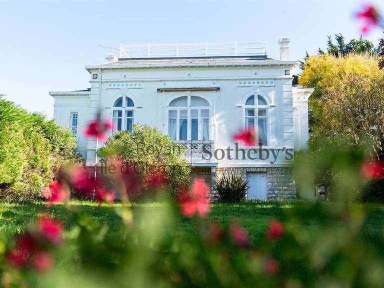 Maison Vaux-sur-Mer - 5 chambres - 213m²