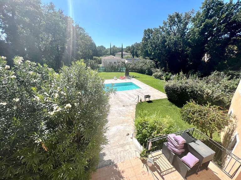 House Vedène - 6 bedrooms - 230m²