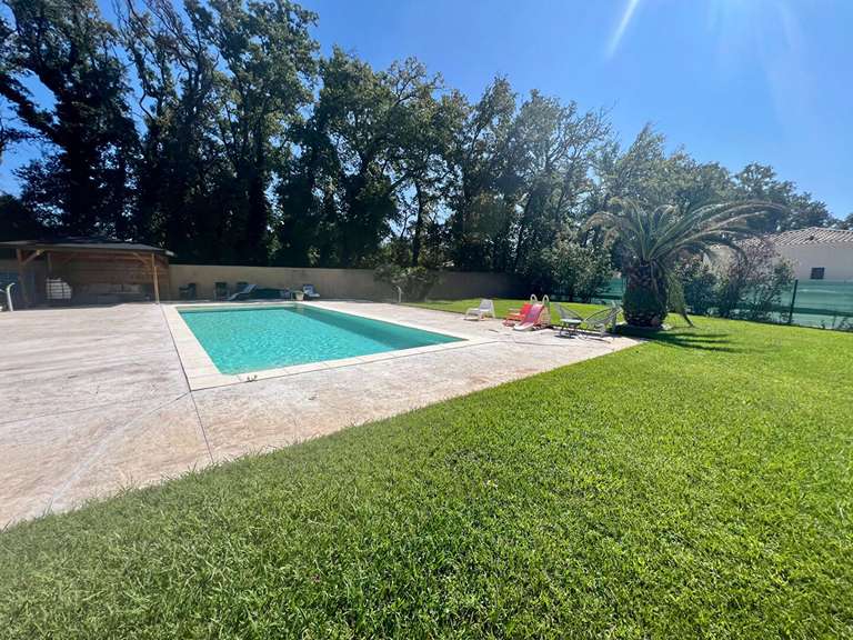 House Vedène - 6 bedrooms - 230m²