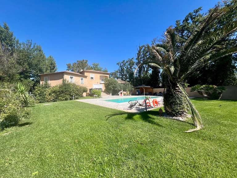 House Vedène - 6 bedrooms - 230m²