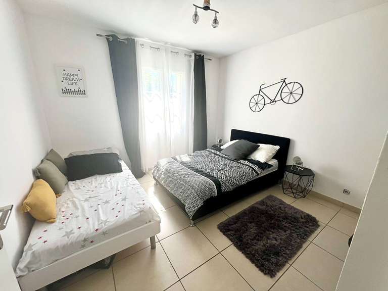 House Vedène - 6 bedrooms - 230m²