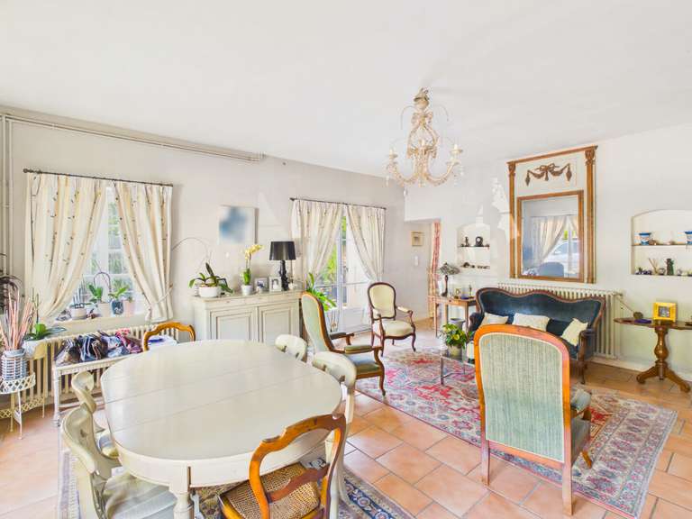 House Vedène - 5 bedrooms - 214m²
