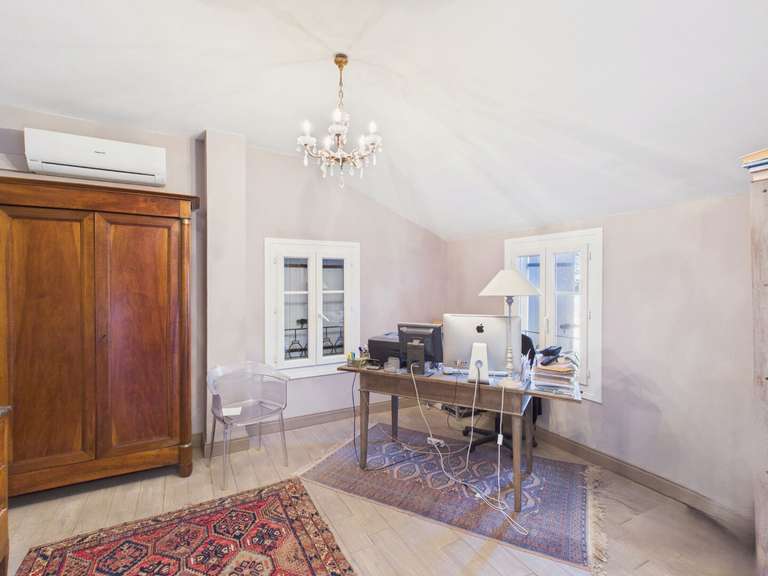 House Vedène - 5 bedrooms - 214m²