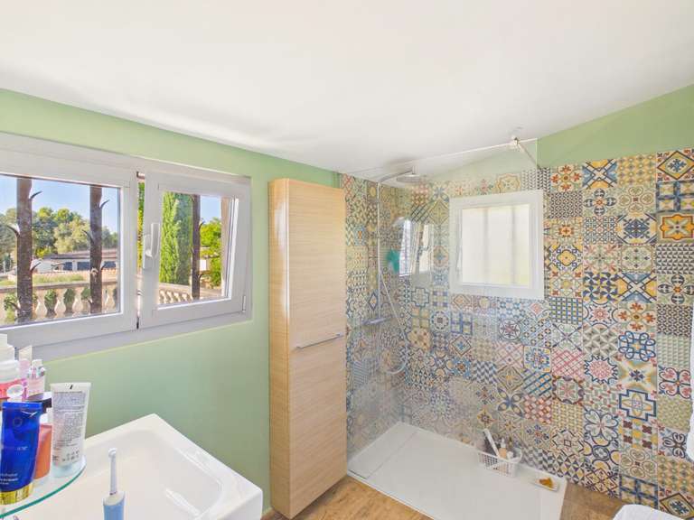 House Vedène - 5 bedrooms - 214m²