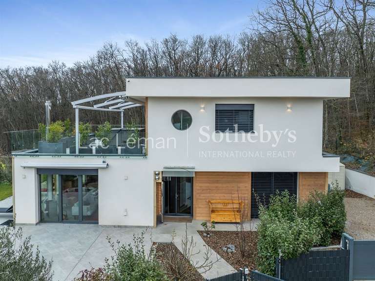 Maison Veigy-Foncenex - 5 chambres - 245m²