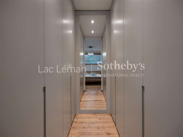 Maison Veigy-Foncenex - 5 chambres - 245m²