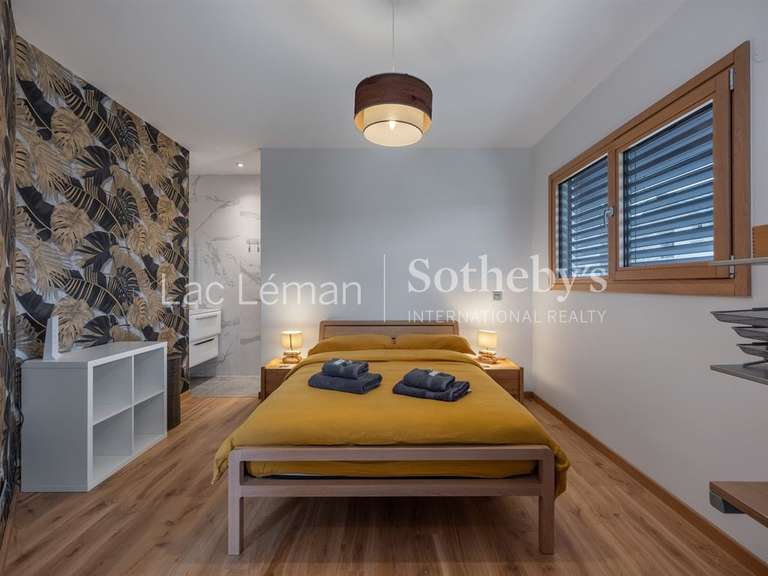 Maison Veigy-Foncenex - 5 chambres - 245m²