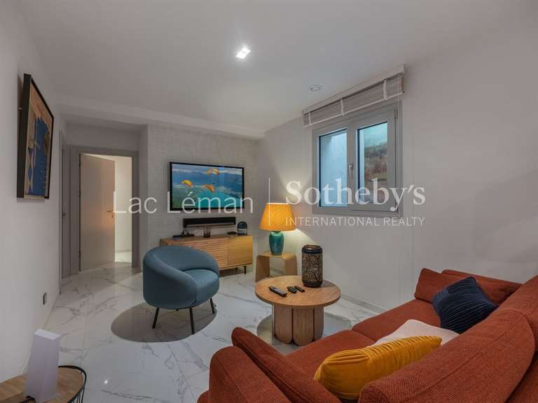 Maison Veigy-Foncenex - 5 chambres - 245m²