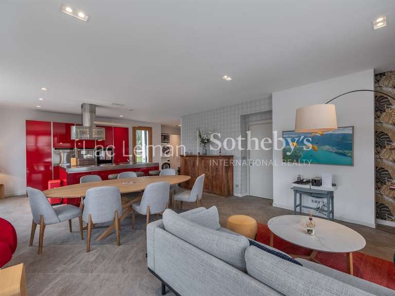 Maison Veigy-Foncenex - 5 chambres - 245m²