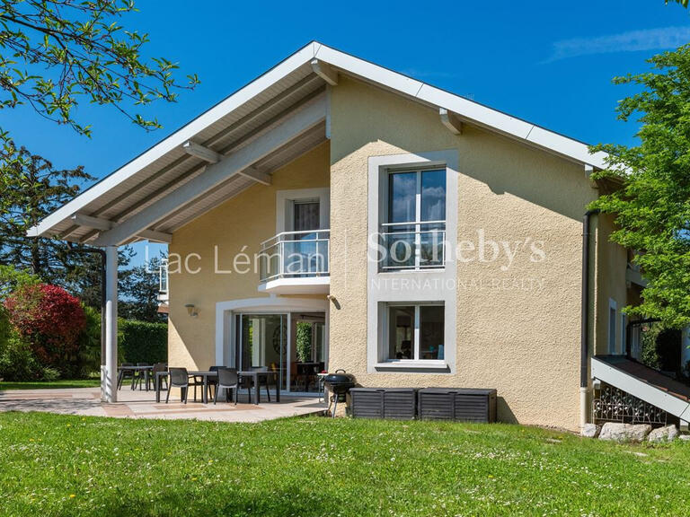 Maison Veigy-Foncenex - 4 chambres - 190m²